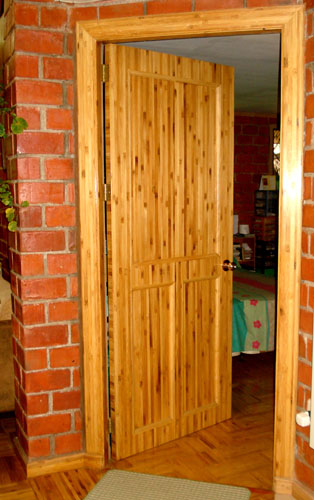 fprdi e bamboo door
